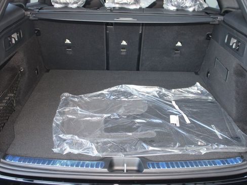 Used 2026 Mercedes-Benz GLC 300 image 28