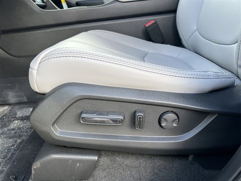 New 2025 Honda Pilot EX-L image 10