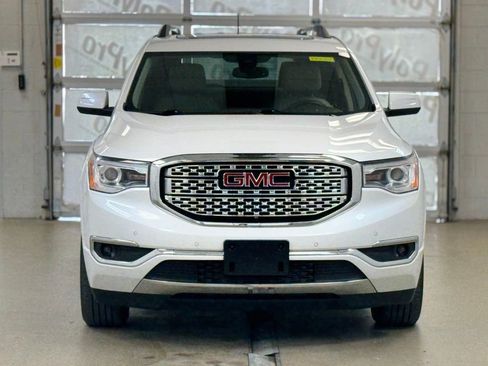 Used 2019 GMC Acadia Denali w/ Technology Package AWD/4WD image 2