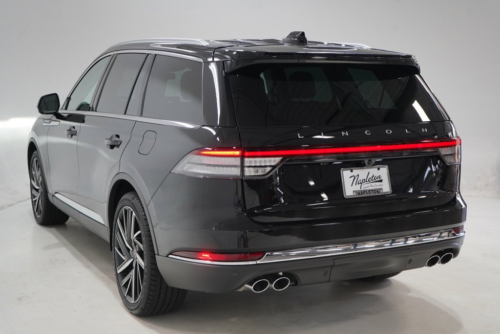 Used 2026 Lincoln Aviator Reserve AWD/4WD image 5