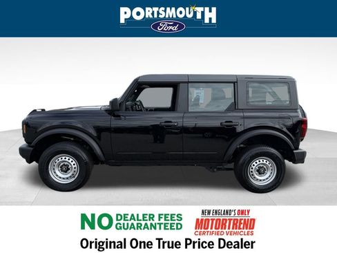 Used 2025 Ford Bronco 4-Door image 2
