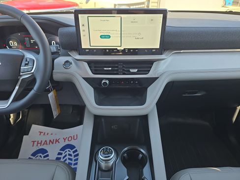 New 2026 Ford Explorer Active w/ Active Comfort Package image 10