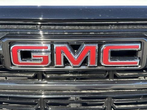 New 2026 GMC Terrain AT4 w/ LPO, Floor Liner Package AWD/4WD image 32