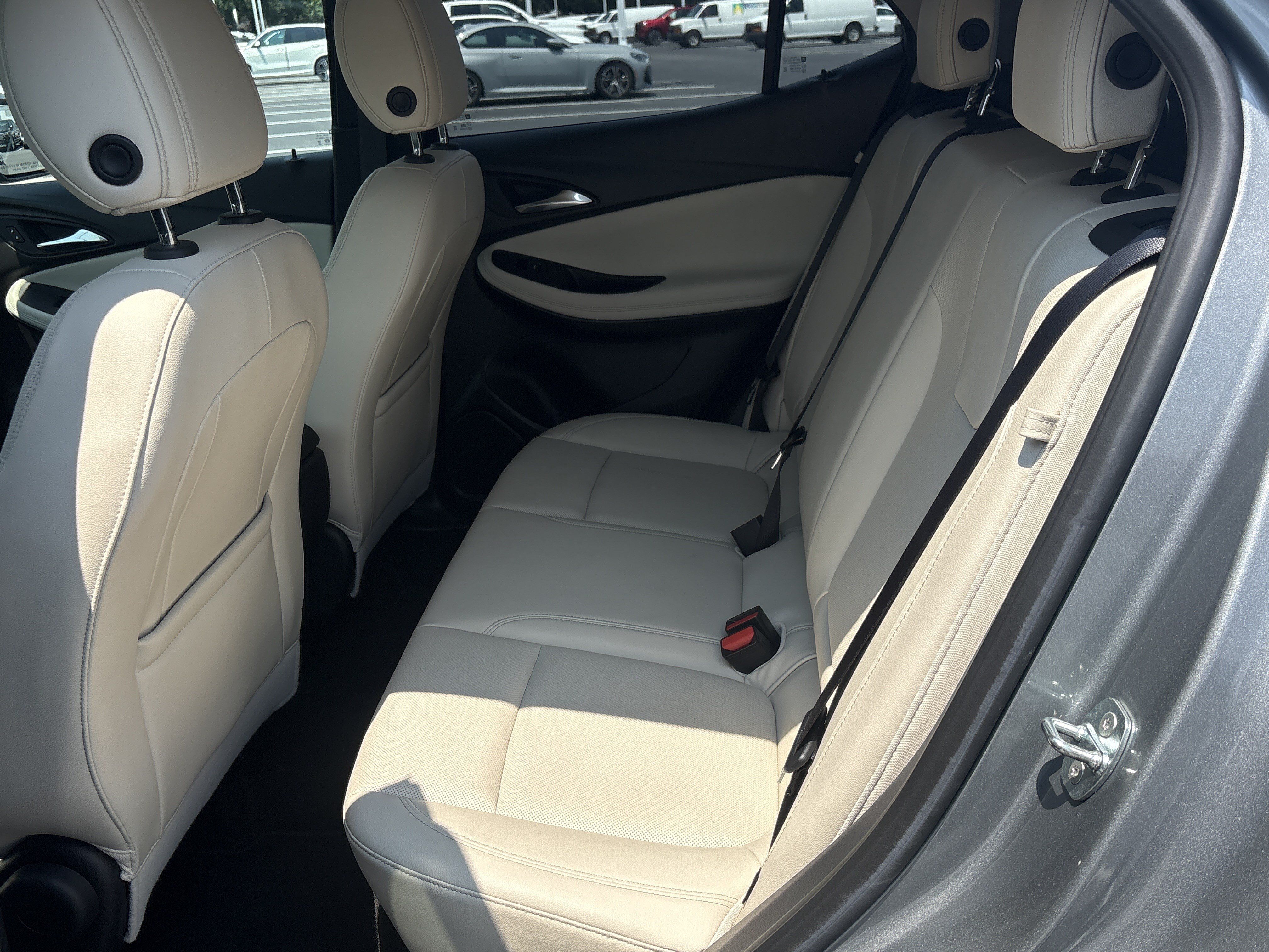 Used 2023 Buick Encore GX Select w/ Sport Touring Package FWD image 29