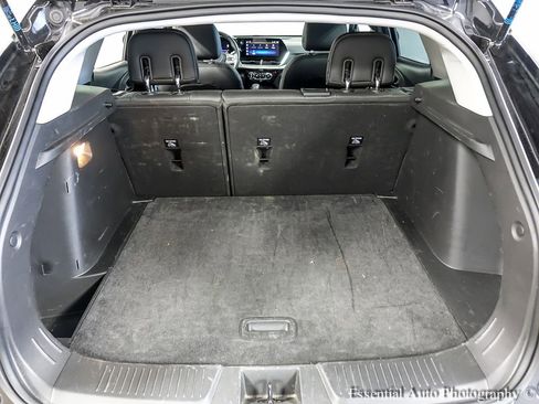 Used 2025 Chevrolet Trax LT w/ LT Convenience Package FWD image 20