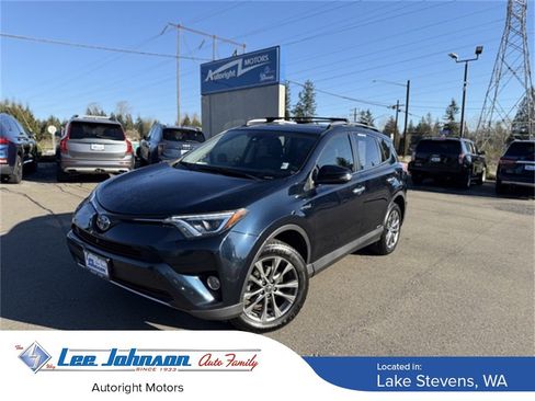 Used 2017 Toyota RAV4 Limited image 1