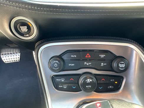 Used 2020 Dodge Challenger SXT w/ Plus Package RWD image 13
