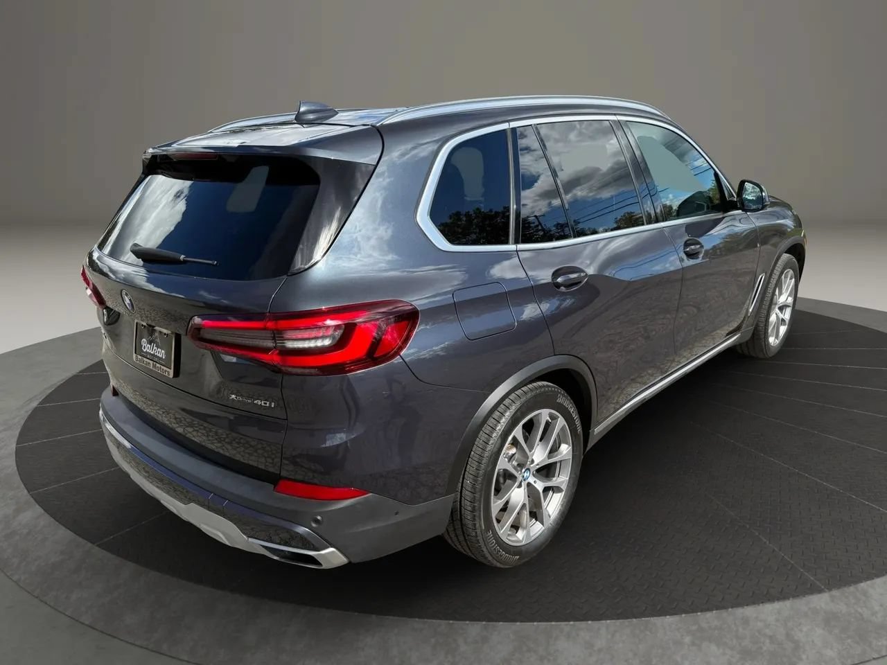 Used 2022 BMW X5 xDrive40i w/ Premium Package AWD/4WD image 5