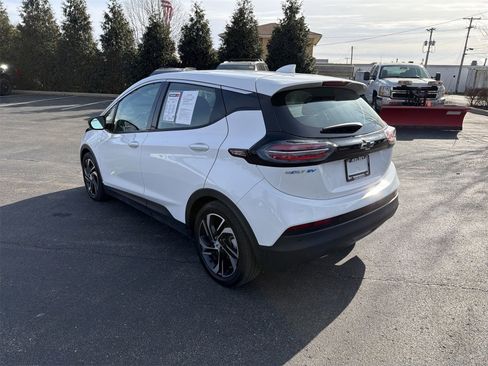 Used 2023 Chevrolet Bolt LT image 6
