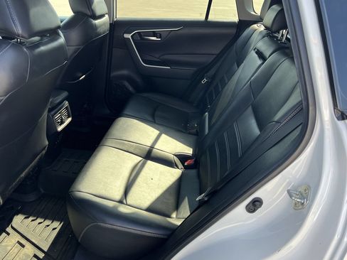 Used 2021 Toyota RAV4 XLE Premium FWD image 11