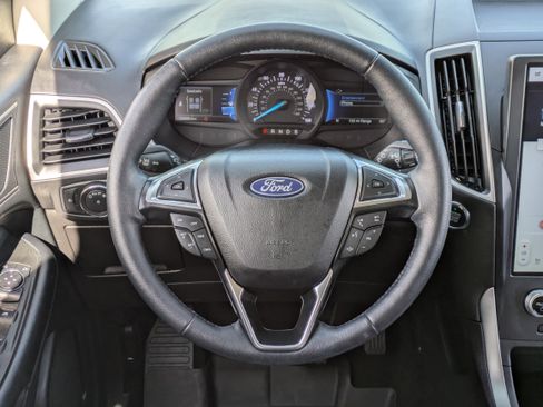 Used 2022 Ford Edge SEL w/ Sport Appearance Package image 21