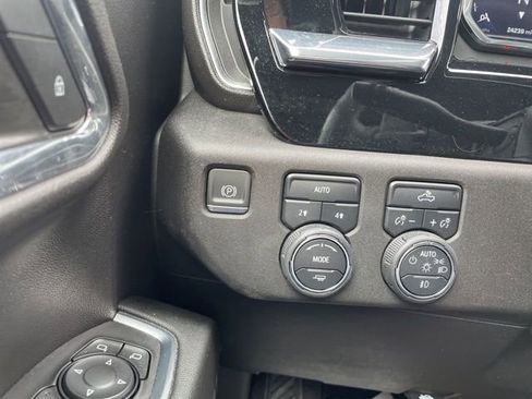 Used 2024 Chevrolet Silverado 1500 RST image 3