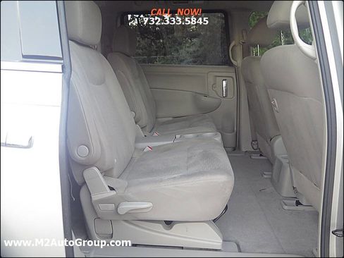 Used 2014 Nissan Quest S image 11