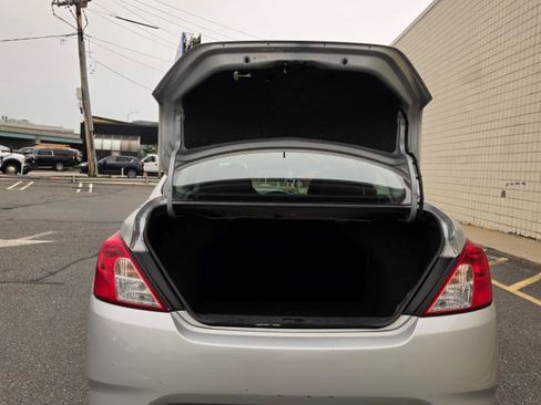 Used 2016 Nissan Versa S Plus FWD image 9