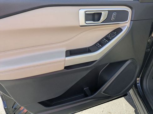 Used 2024 Ford Explorer XLT w/ Equipment Group 202A image 15