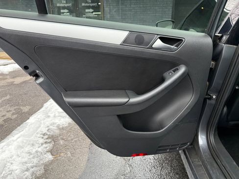 Used 2014 Volkswagen Jetta SE image 42