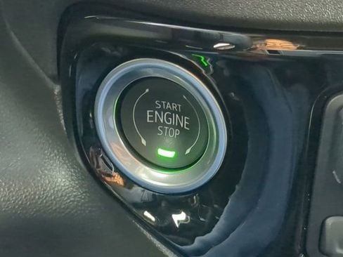 Used 2024 Chevrolet Silverado 1500 LT Trail Boss w/ LT Trail Boss Premium Package image 28