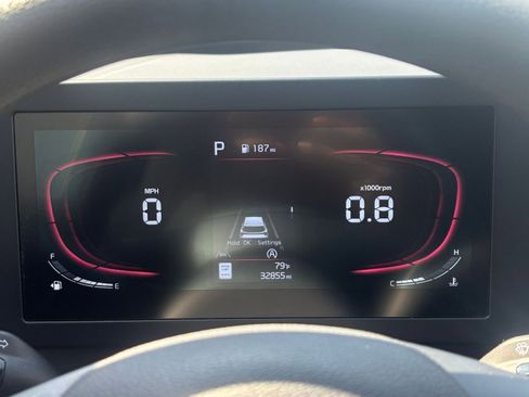 Used 2025 Kia Sportage LX image 39