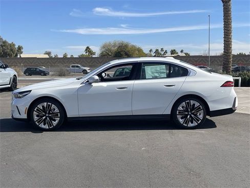 New 2025 BMW 530i image 9