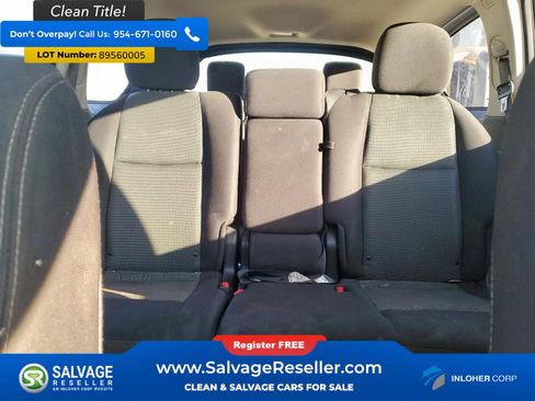 Used 2017 Nissan Pathfinder SV image 13