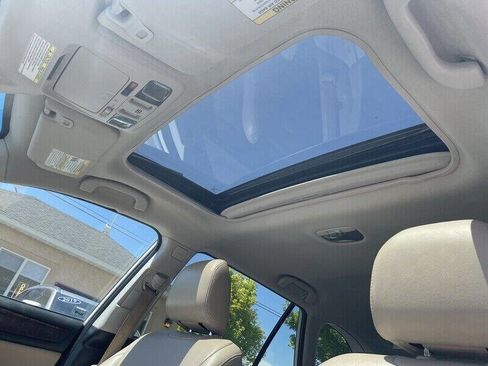 Used 2017 Subaru Outback 2.5i Limited image 17