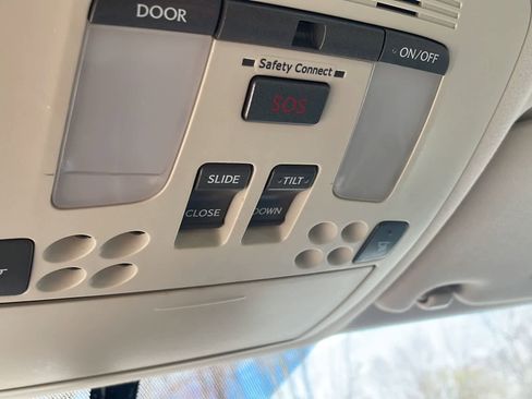 Used 2011 Lexus IS 250 AWD w/ Premium Pkg Value Edition image 17