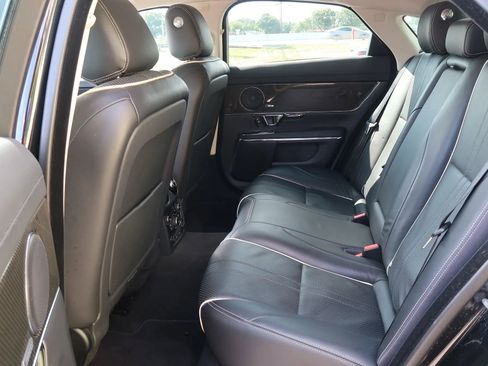 Used 2016 Jaguar XJ R-Sport image 19