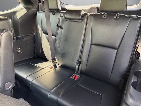 Certified 2021 Toyota Highlander XSE AWD/4WD image 16