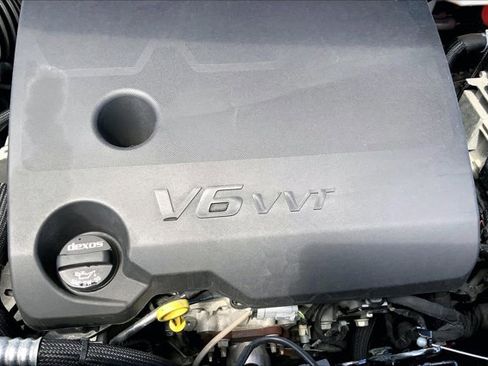 Used 2023 Buick Enclave Essence w/ Experience Buick Package AWD/4WD image 32