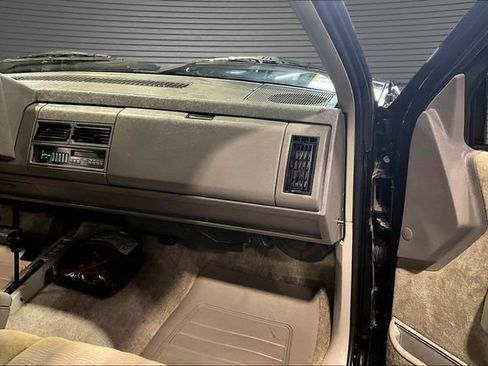 Used 1993 GMC Yukon 4WD 2-Door image 15