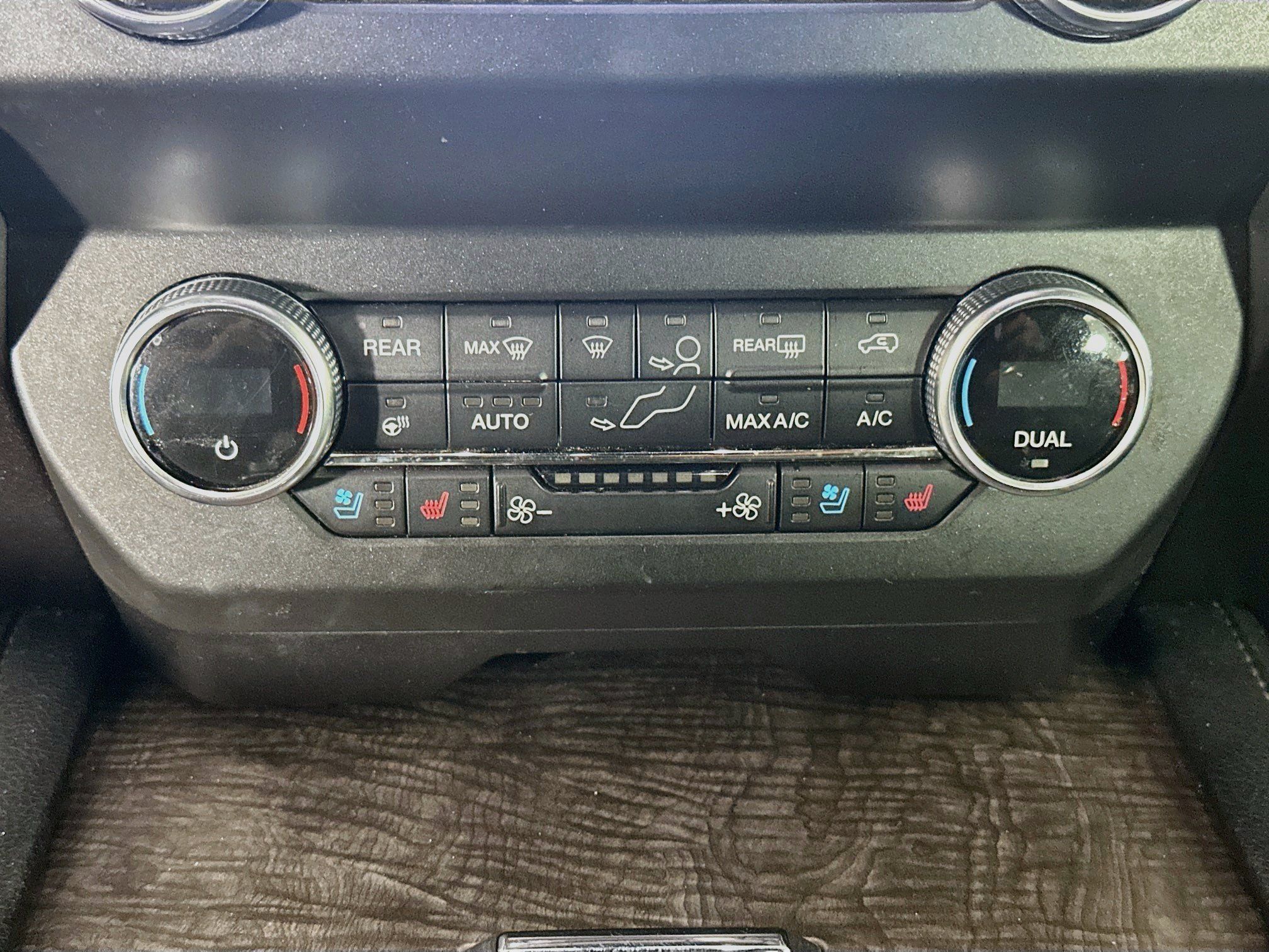 Used 2020 Ford Expedition Max Limited AWD/4WD image 24