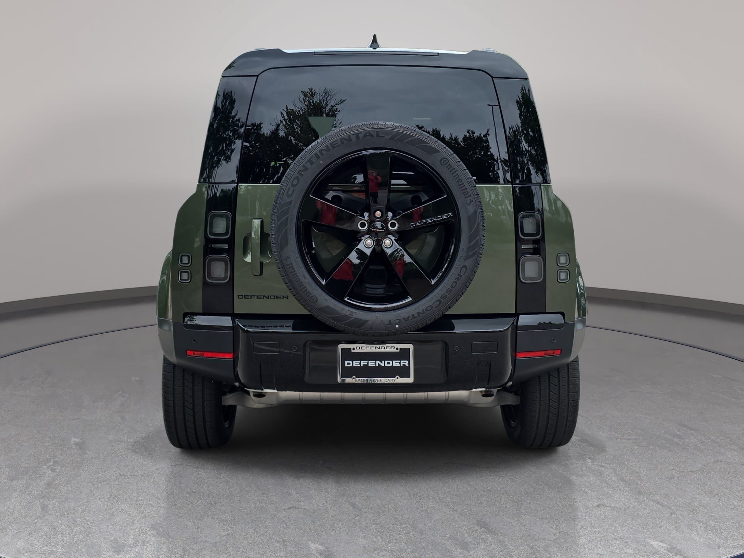 New 2026 Land Rover Defender 110 S AWD/4WD image 6