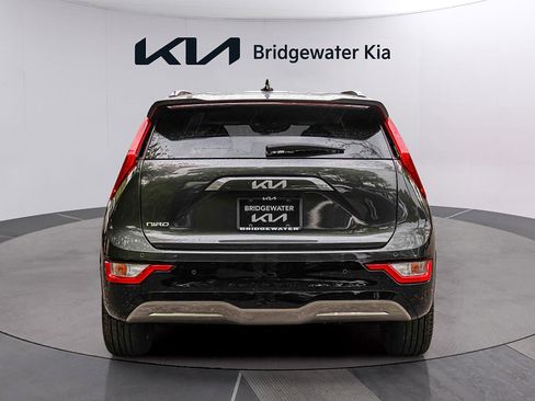 Certified 2025 Kia Niro Wind w/ Wind Preserve Package FWD image 5