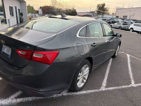 Used 2016 Chevrolet Malibu LT image 9
