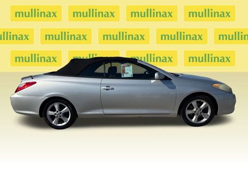 Used 2005 Toyota Solara SE image 2