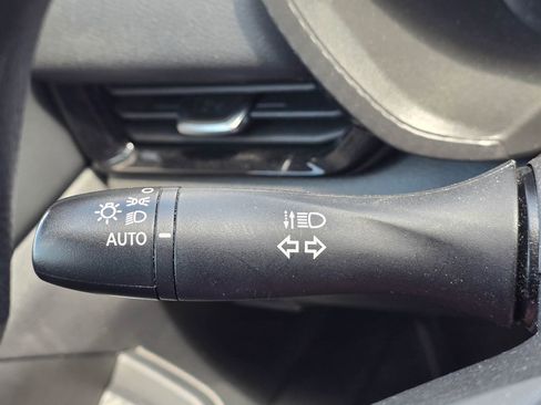 Used 2024 Nissan Sentra SV FWD image 21