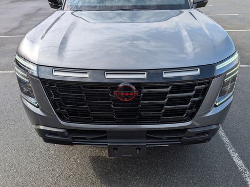 Used 2025 Nissan Armada PRO-4X w/ Pro-4X Premium Package image 12