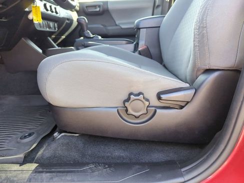 Used 2021 Toyota Tacoma SR w/ SR Convenience Package image 12