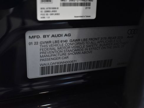 Used 2022 Audi A8 L 3.0T w/ Executive Package image 44