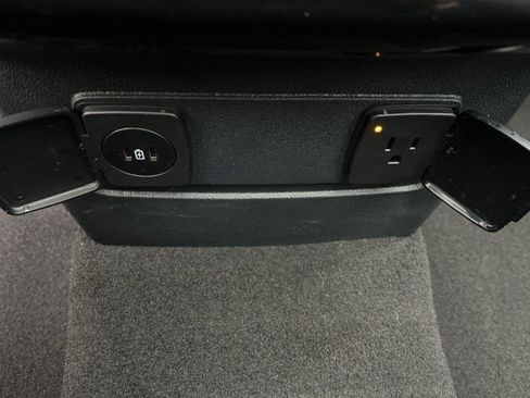 Used 2025 Lincoln Aviator AWD image 19