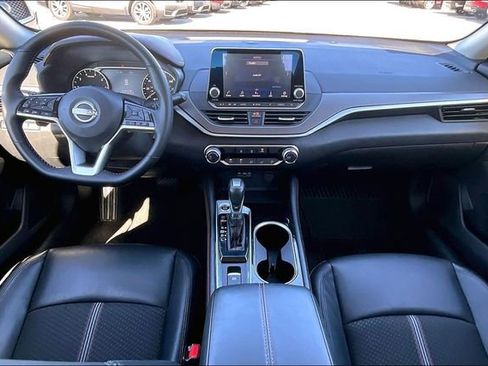 Used 2025 Nissan Altima 2.5 SR image 7