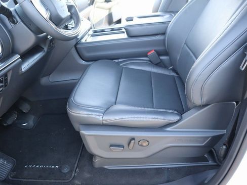 New 2025 Ford Expedition Platinum w/ Stealth Performance Package image 11