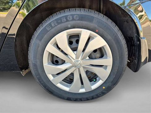Used 2017 Nissan Versa SV FWD image 22