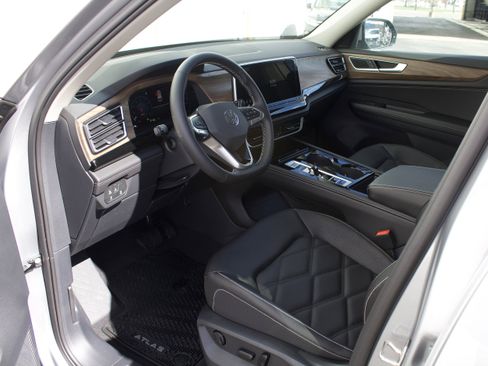 New 2026 Volkswagen Atlas SE AWD/4WD image 10