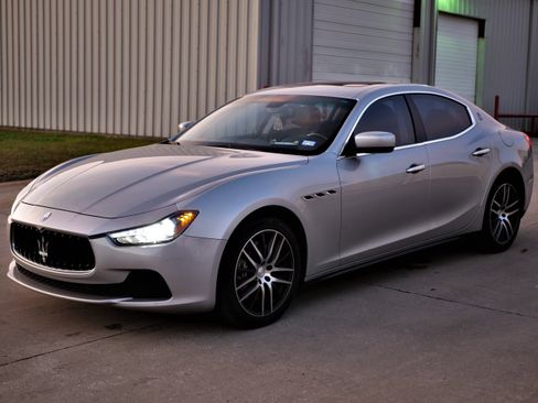 Used 2014 Maserati Ghibli image 1