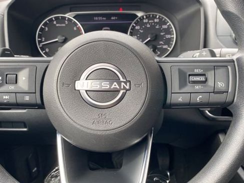 Used 2023 Nissan Rogue S FWD image 15