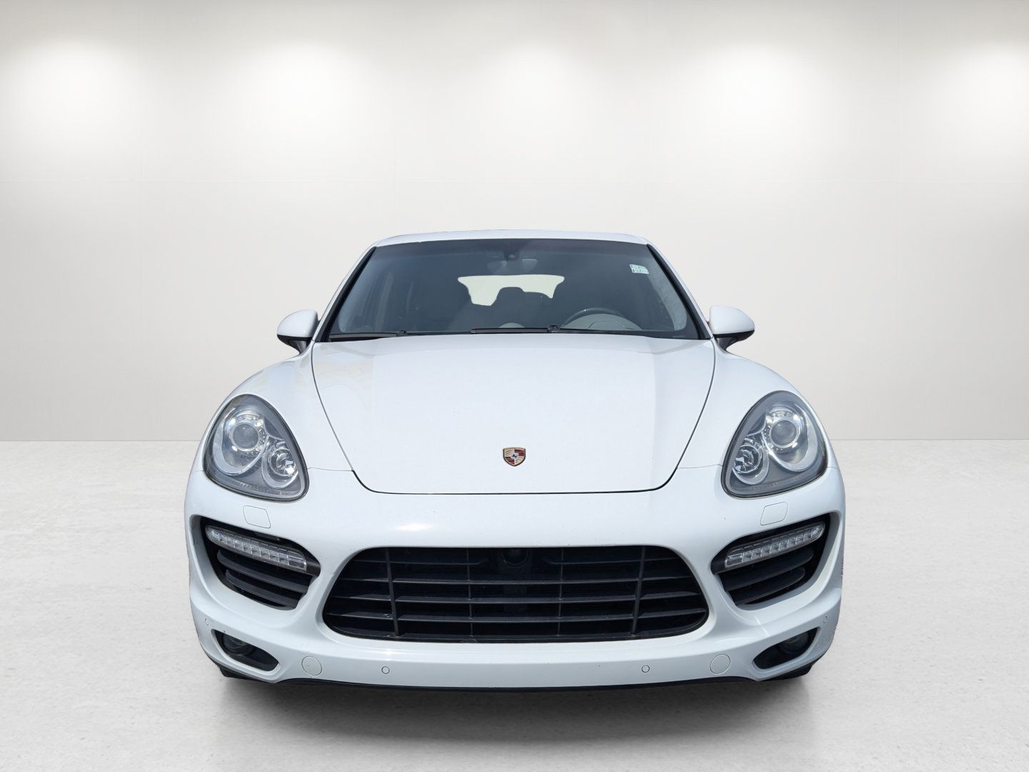 Used 2013 Porsche Cayenne Turbo AWD/4WD image 2