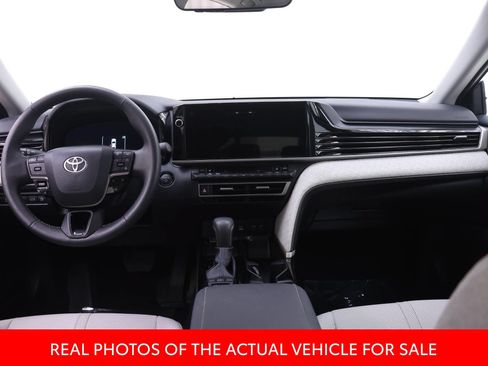 Certified 2025 Toyota Camry XLE FWD image 5