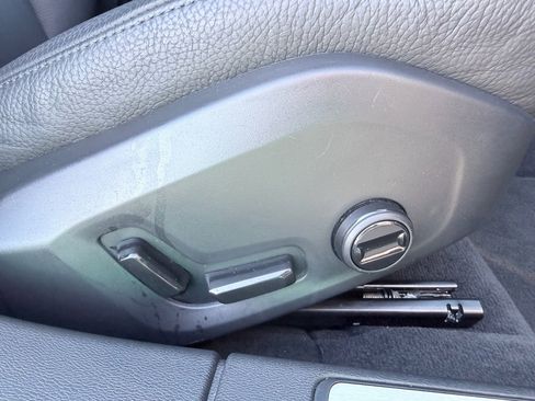 Used 2025 Volvo V60 B5 Cross Country Plus image 22