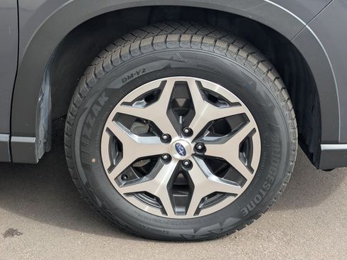 Used 2023 Subaru Forester Premium AWD/4WD image 8